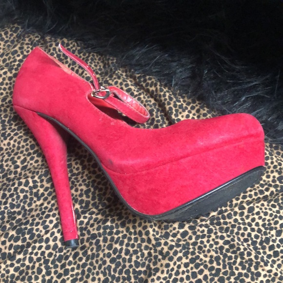Derek Heart red velvet platform buckle strap heels like Dorothy 5.5 - Picture 5 of 13